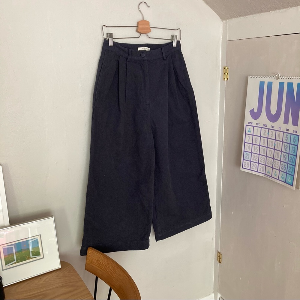 7115 by SZEKI Pleated Skate Trouser